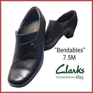 Clarks Bendables  Bootlets Size 7.5M